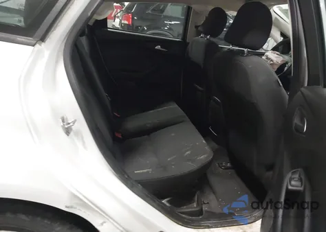 2016 Ford Focus Se z USA, uszkodzony, nr VIN 1FADP3F25GL405504